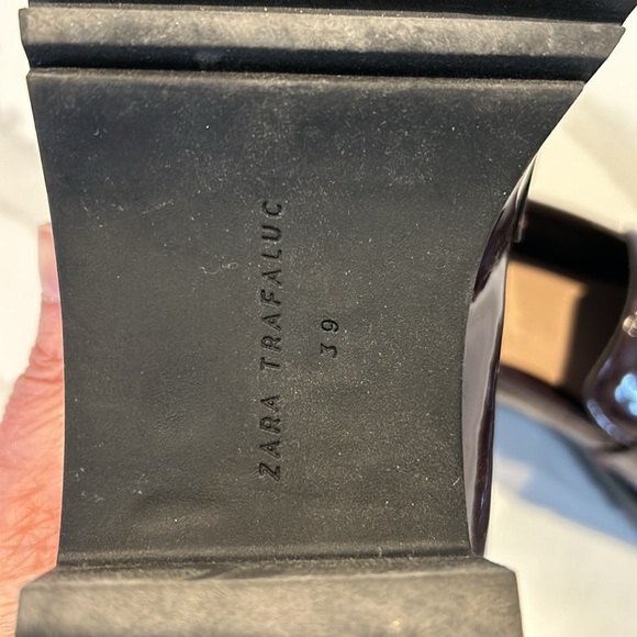 Gorgeous shoes with added tassels - Picture 5 of 5